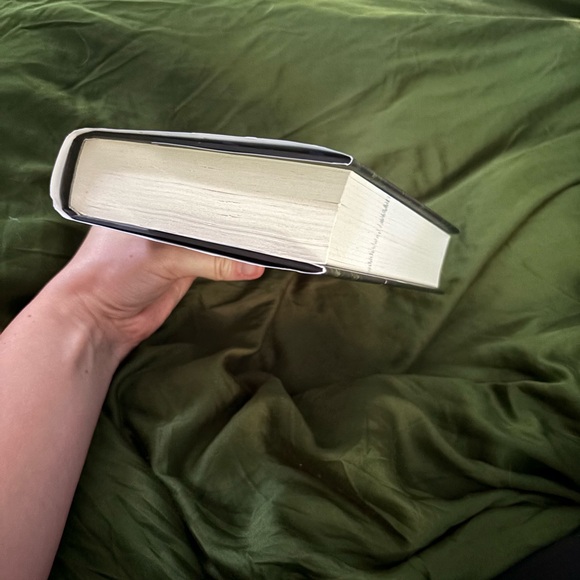 Powerless book - Picture 5 of 6